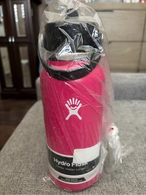 Hydro Flask Pink Insulated Water Bottle, Flex Straw Cap, 32 oz, NWT